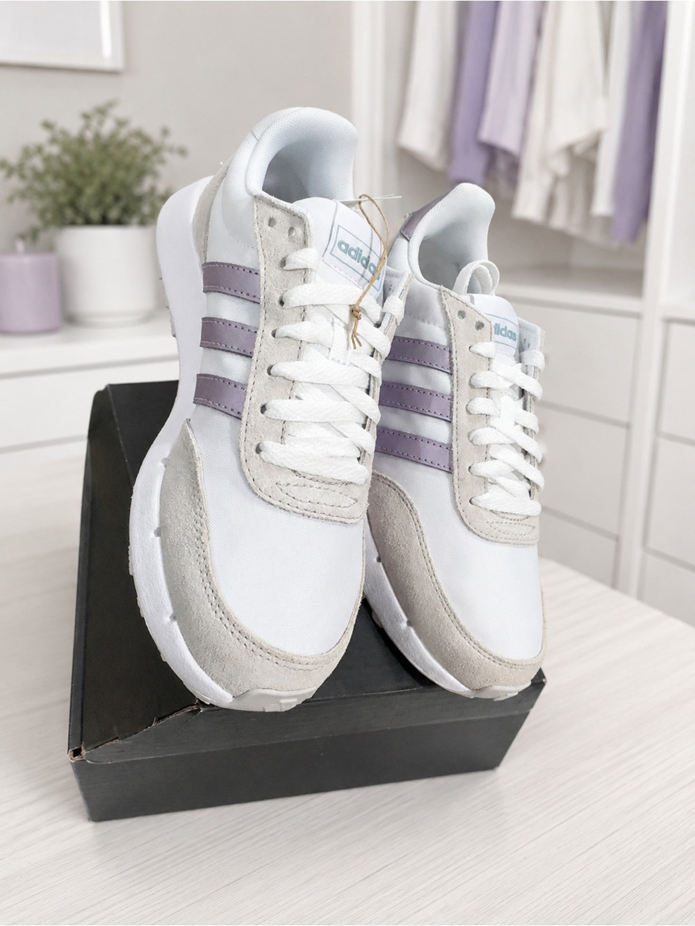 Adidas Run 60s 2.0 Women’s Size 7 White Lavender Sneakers New in Box